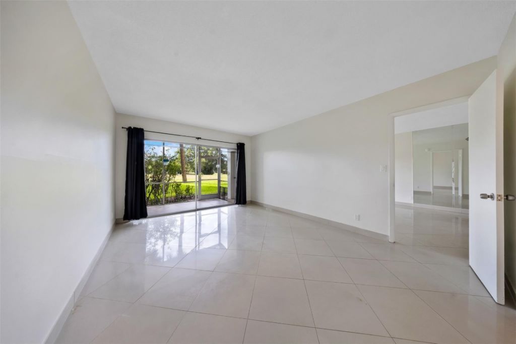 2850 N Palm Aire Drive, Unit 104, Pompano Beach, FL 33069 Photo
