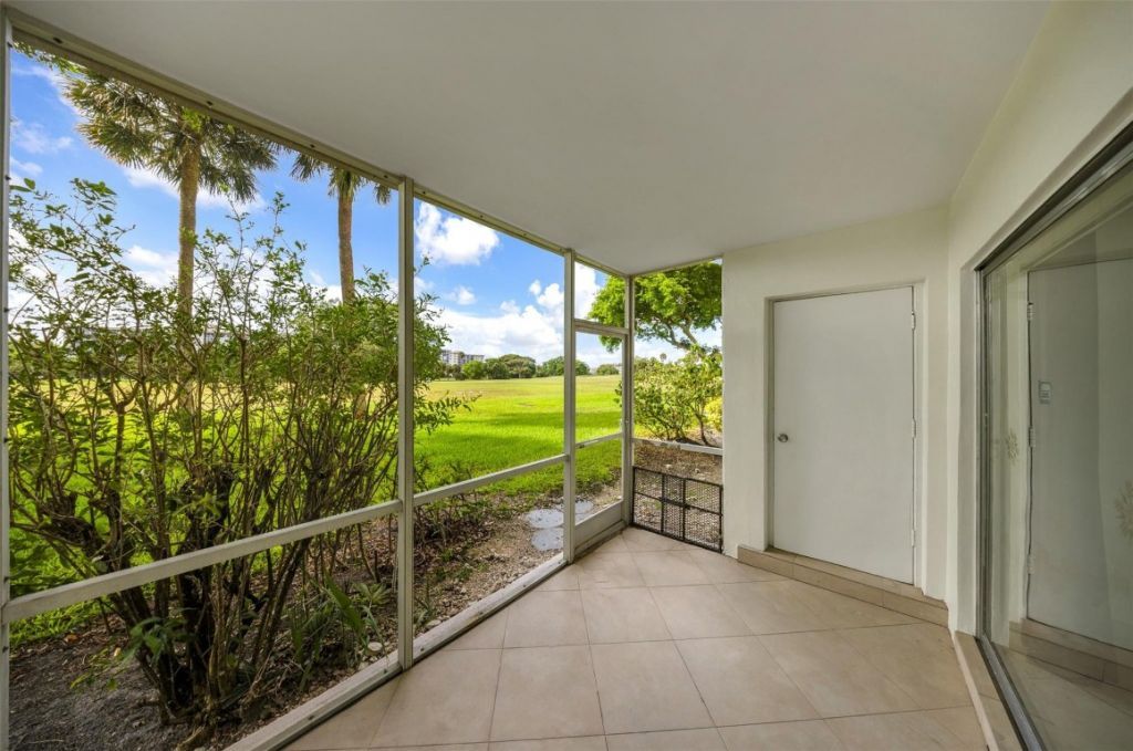 2850 N Palm Aire Drive, Unit 104, Pompano Beach, FL 33069 Photo