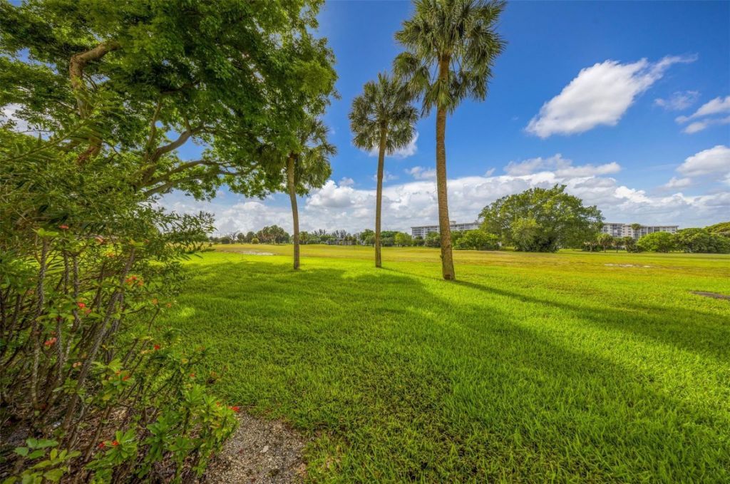 2850 N Palm Aire Drive, Unit 104, Pompano Beach, FL 33069 Photo