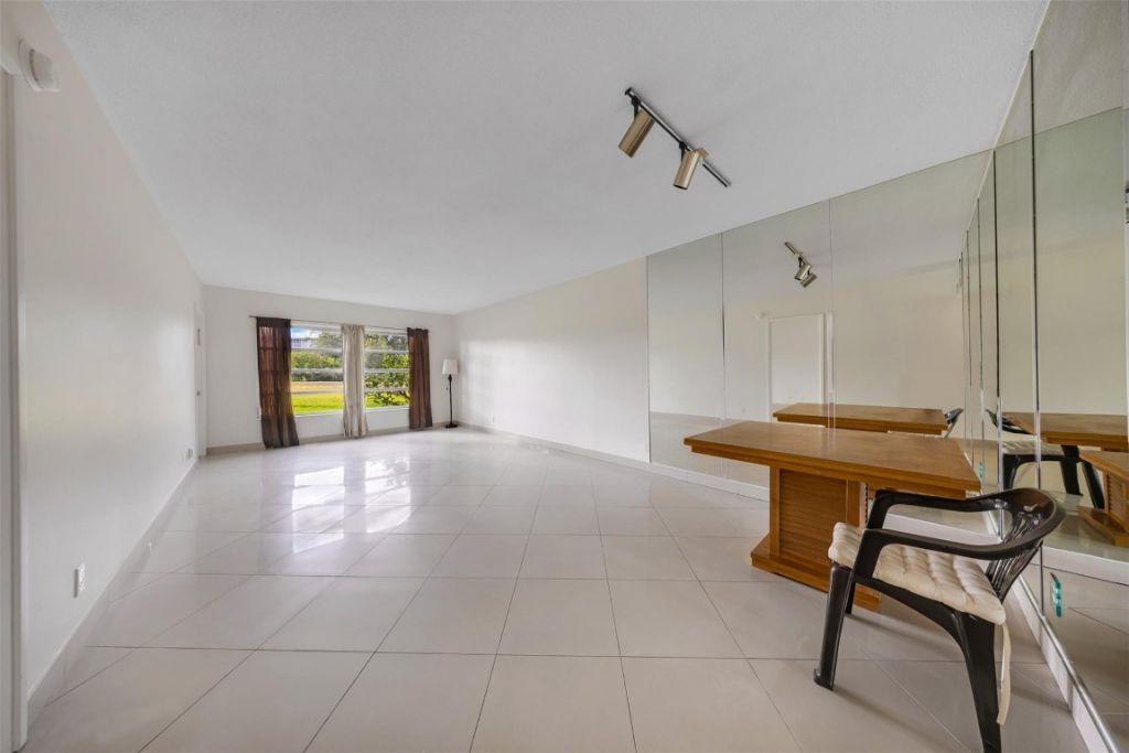 2850 N Palm Aire Drive, Unit 104, Pompano Beach, FL 33069 Photo