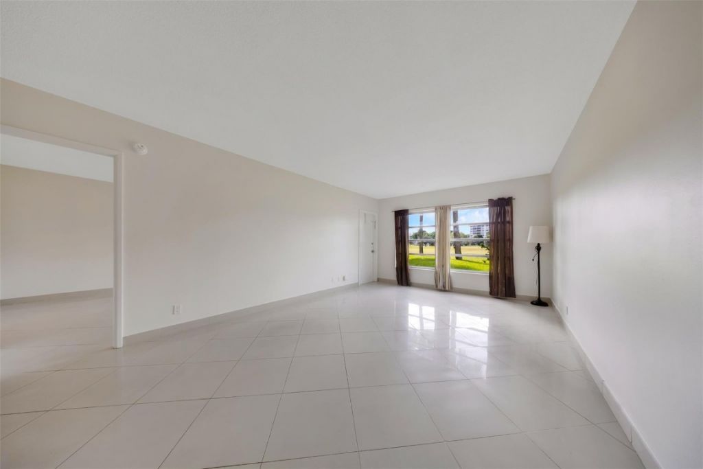 2850 N Palm Aire Drive, Unit 104, Pompano Beach, FL 33069 Photo