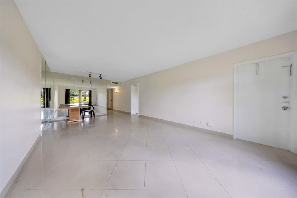2850 N Palm Aire Drive, Unit 104, Pompano Beach, FL 33069 Photo