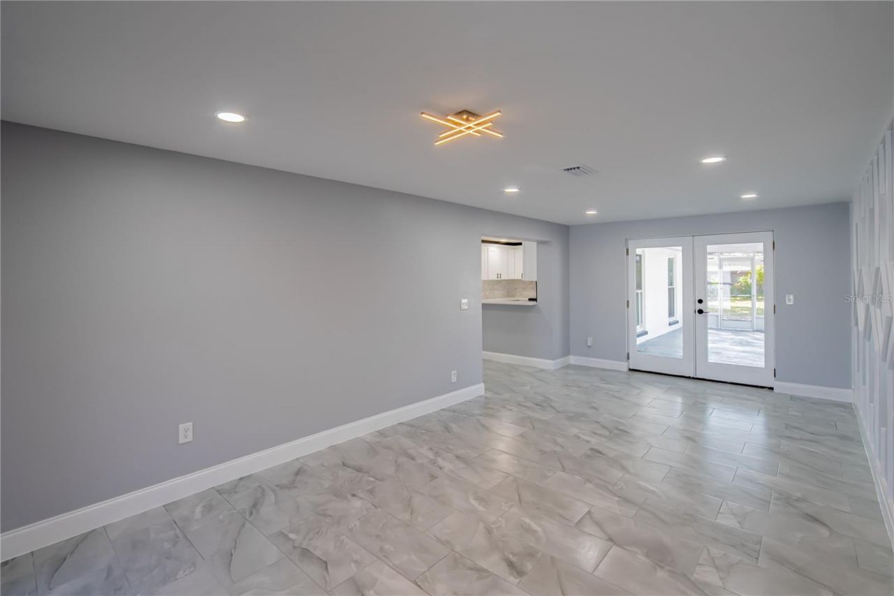 616 Highview Circle N, Brandon, FL 33510 Photo