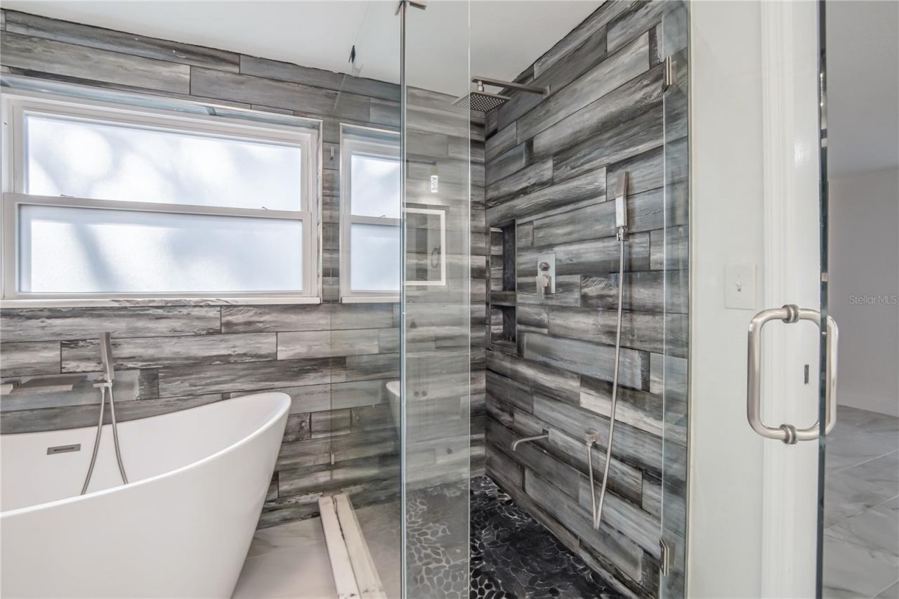 616 Highview Circle N, Brandon, FL 33510 Photo