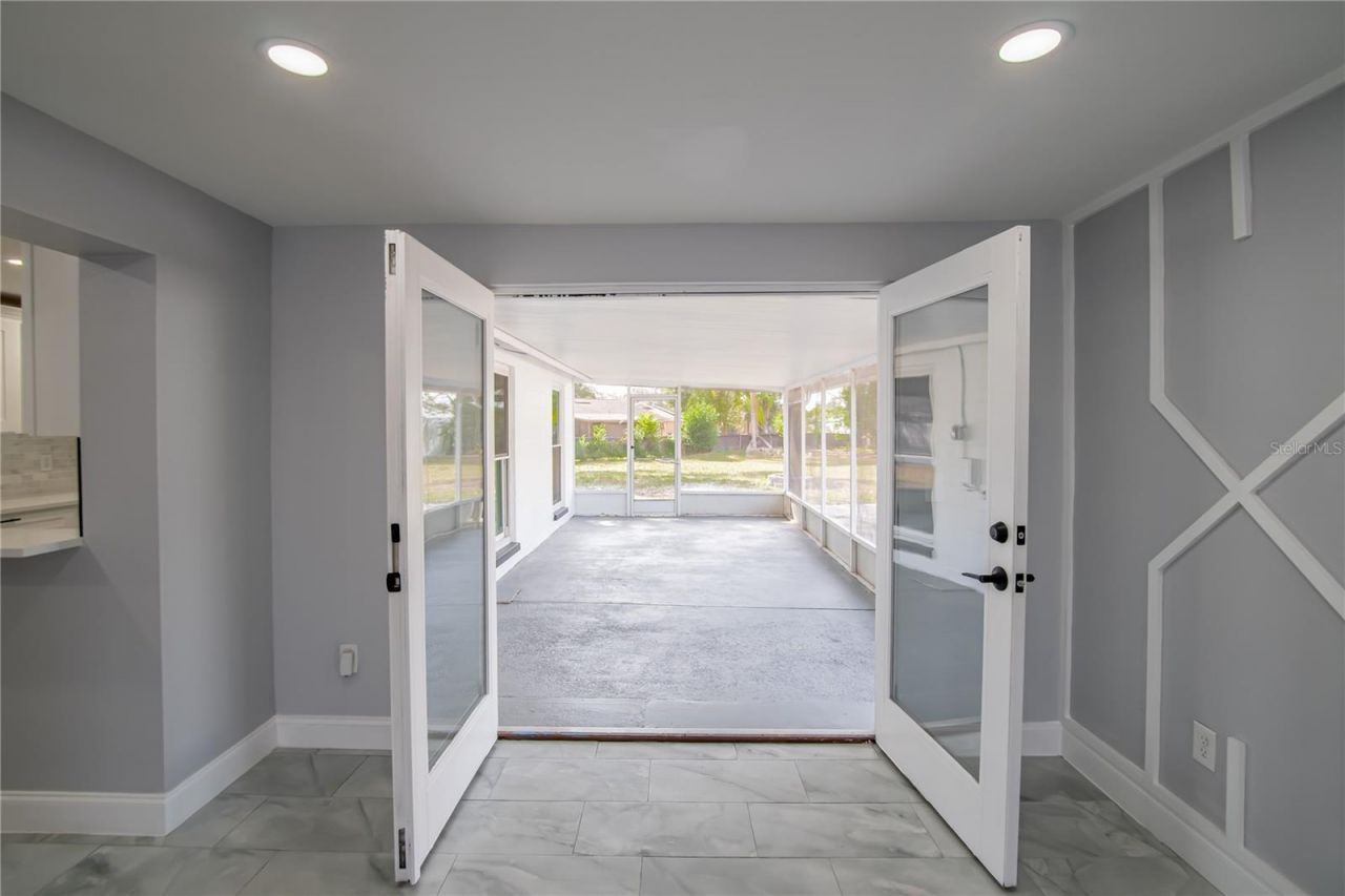 616 Highview Circle N, Brandon, FL 33510 Photo