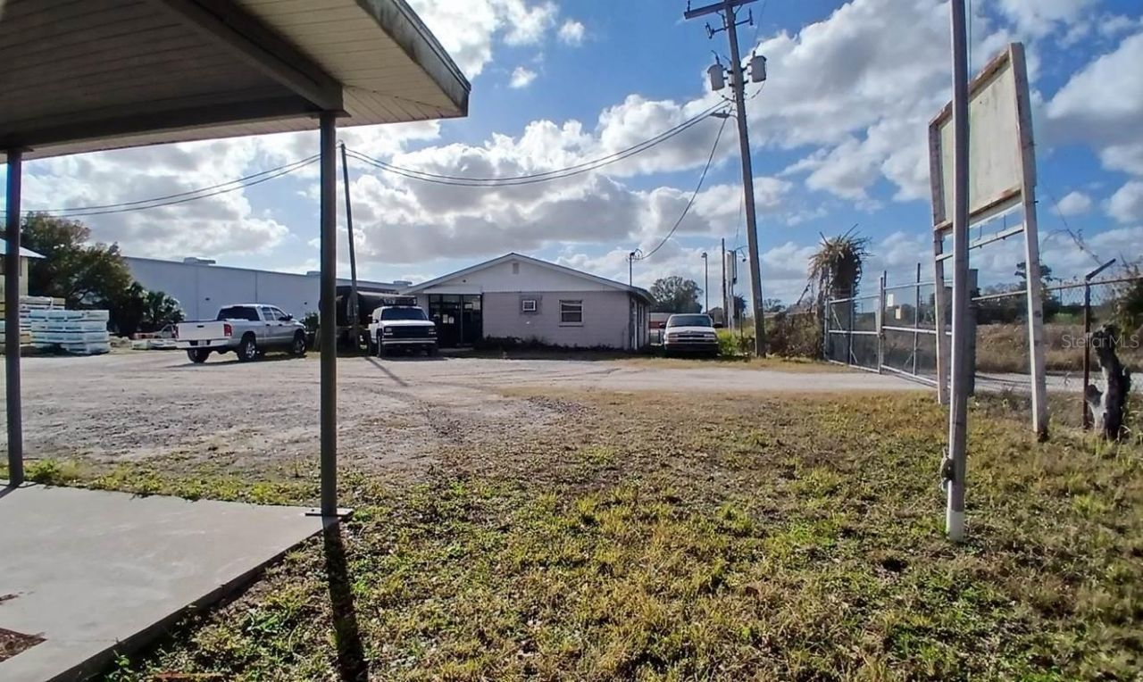 2295 Us Highway 92 E, Plant City, FL 33563 Photo