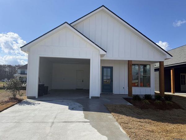 12860 St Lucia Dr, Maurepas, LA 70449