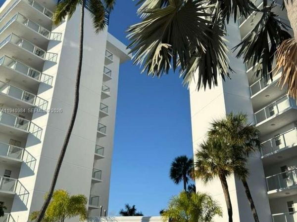 2731 NE 14th St Cswy, Unit 1009, Pompano Beach, FL 33062