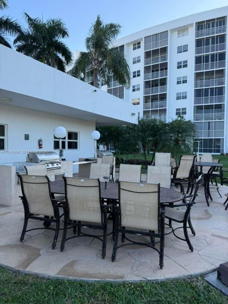 2731 NE 14th St Cswy, Unit 1009, Pompano Beach, FL 33062 Photo