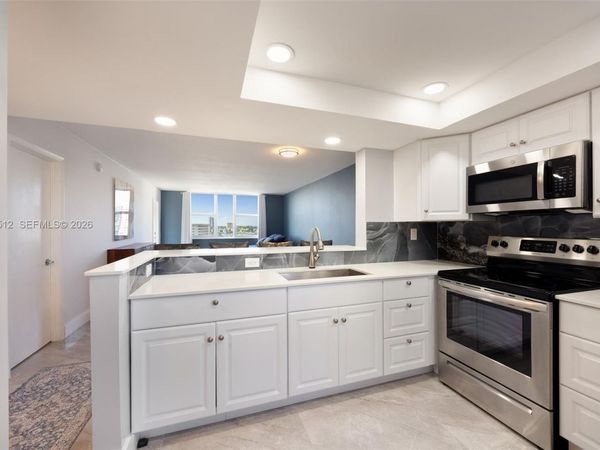 1893 S Ocean Dr, Unit 810, Hallandale Beach, FL 33009