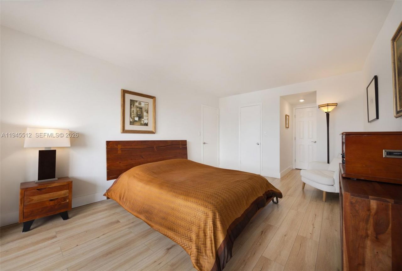 1893 S Ocean Dr, Unit 810, Hallandale Beach, FL 33009 Photo