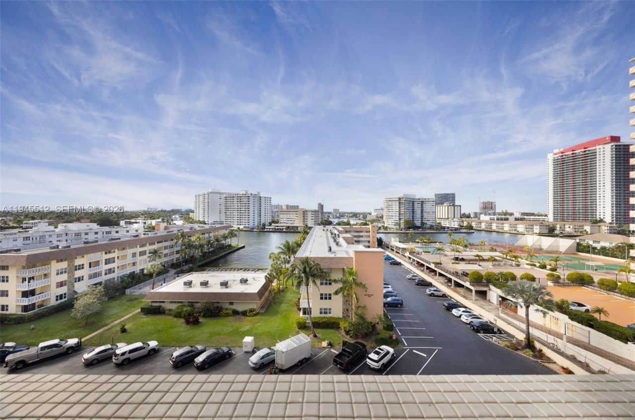 1893 S Ocean Dr, Unit 810, Hallandale Beach, FL 33009 Photo