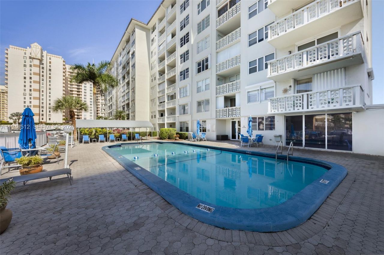 1893 S Ocean Dr, Unit 810, Hallandale Beach, FL 33009 Photo