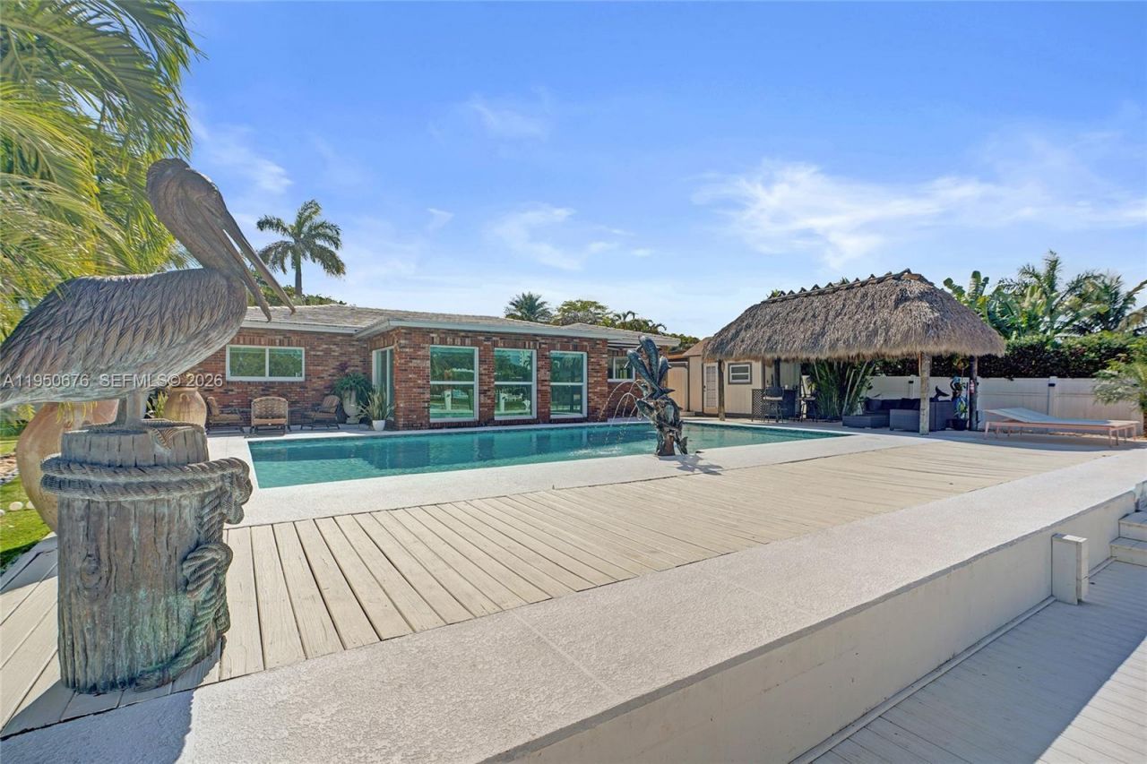 1995 N Hibiscus Dr, North Miami, FL 33181 Photo