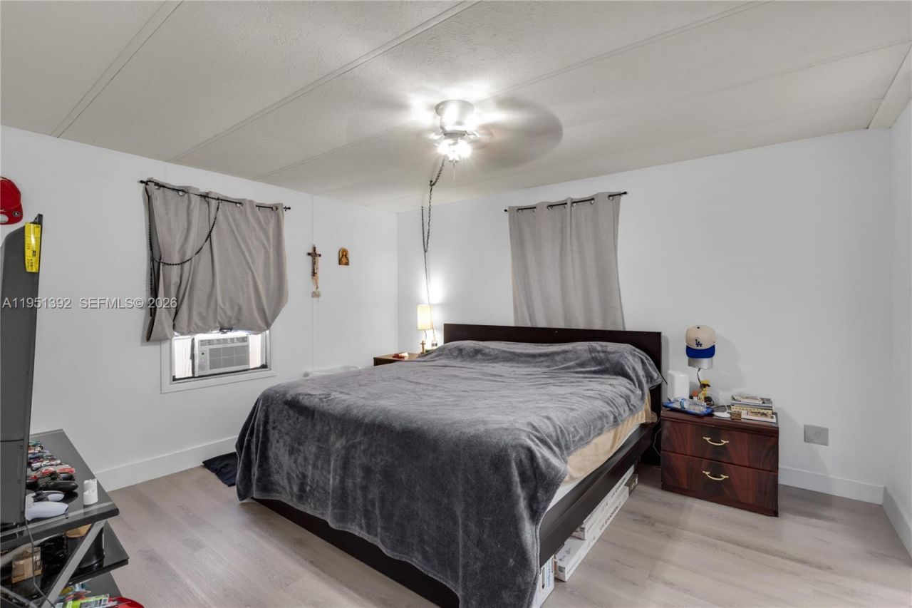 21771 NW 6th St, Pembroke Pines, FL 33029 Photo