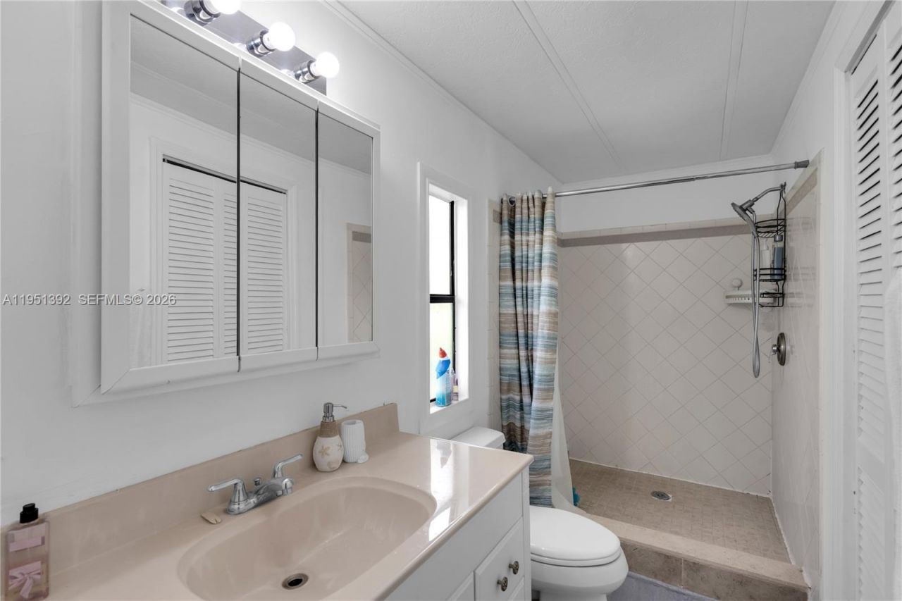 21771 NW 6th St, Pembroke Pines, FL 33029 Photo