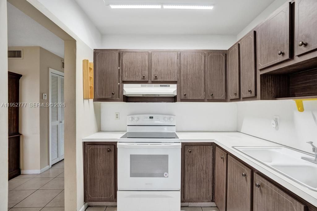 4731 NW 10th Ct, Unit 314, Plantation, FL 33313 Photo