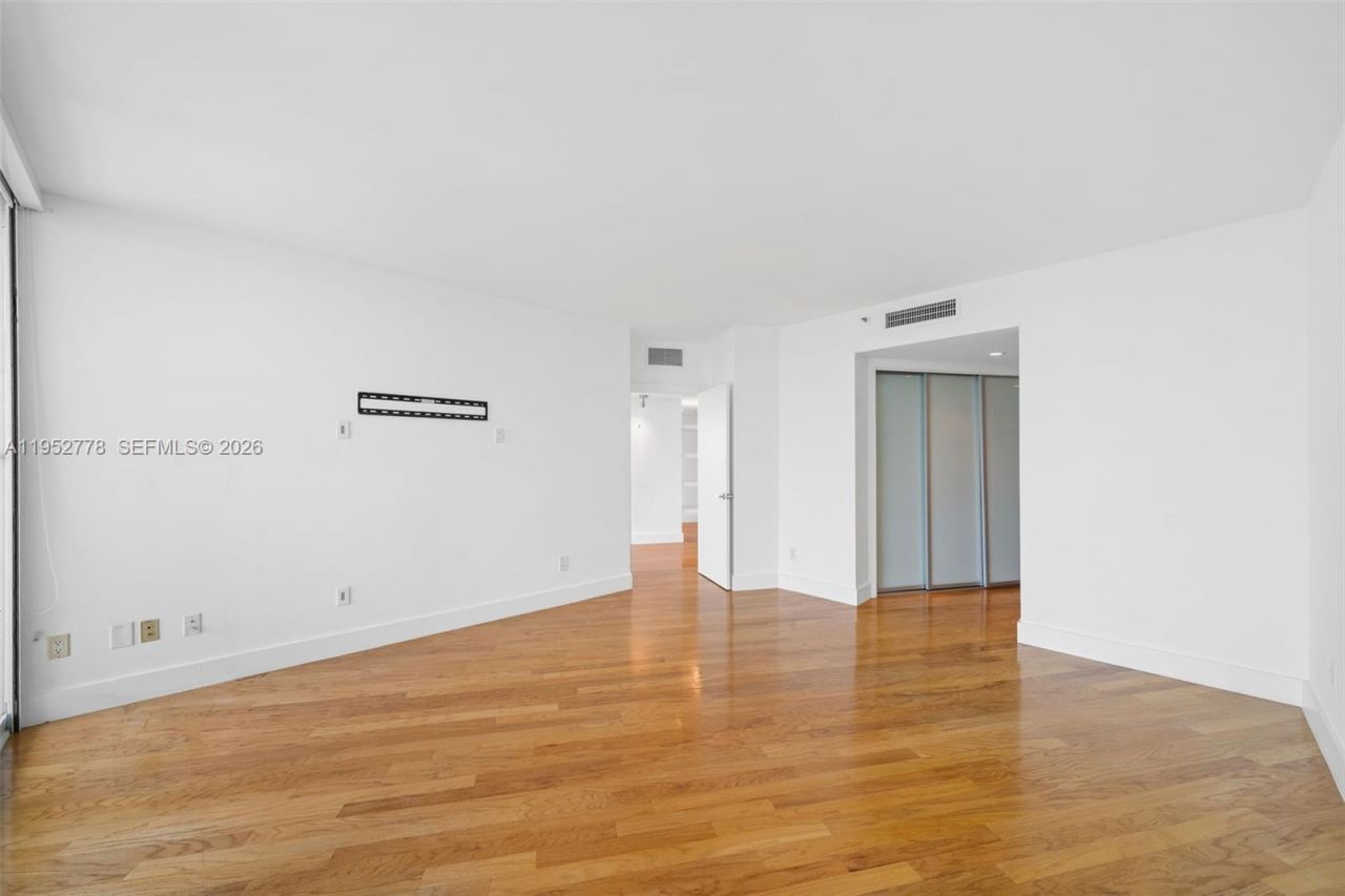 2127 Brickell Ave, Unit 1504, Miami, FL 33129 Photo