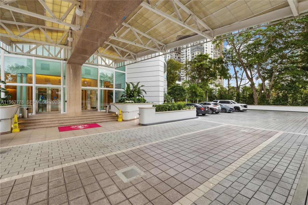 2127 Brickell Ave, Unit 1504, Miami, FL 33129 Photo