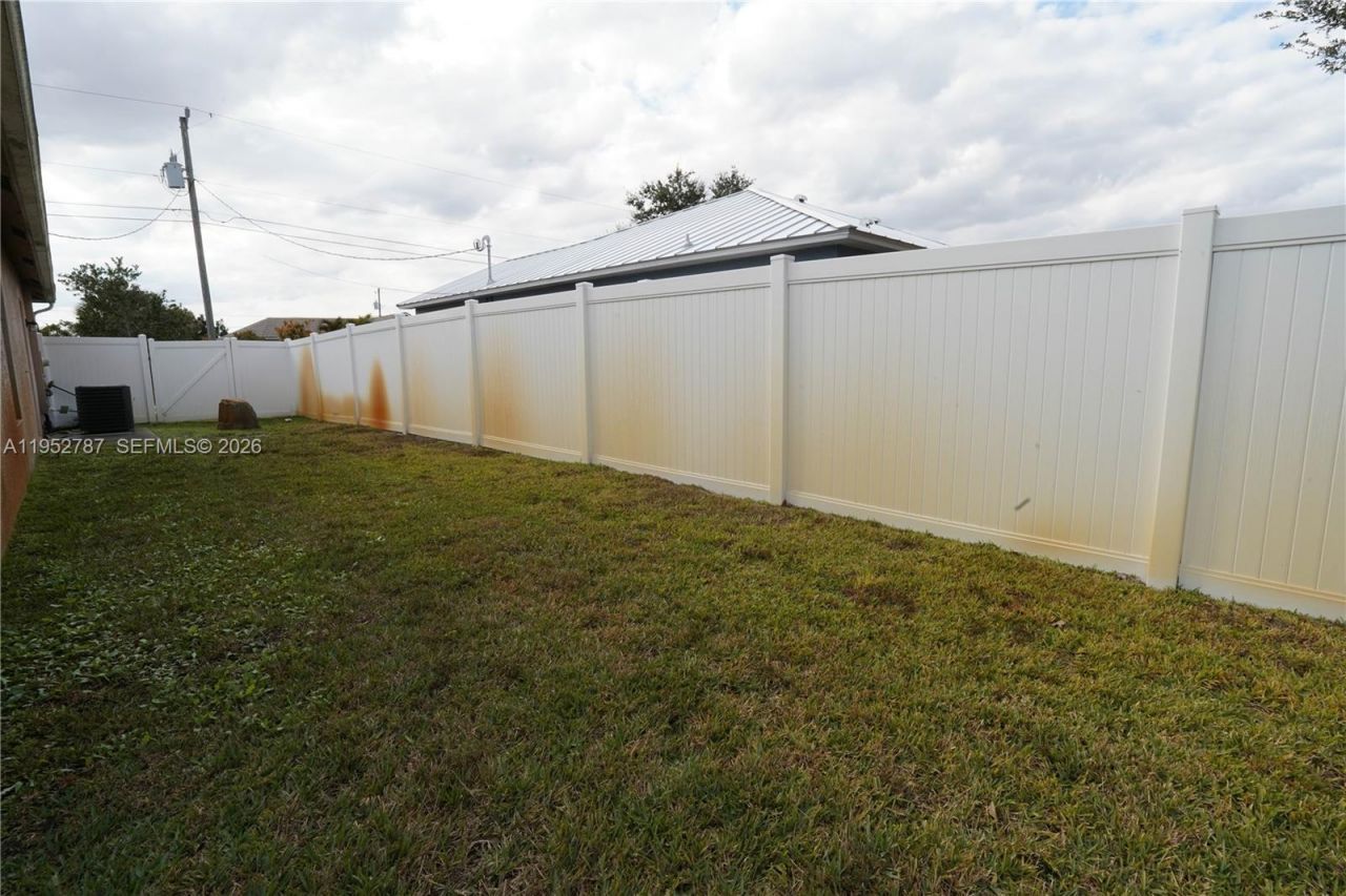 1649 SW Hampshire Ln, Port Saint Lucie, FL 34953 Photo