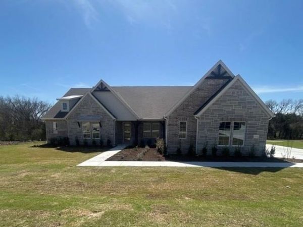 907 Perrin Lane, Van Alstyne, TX 75495