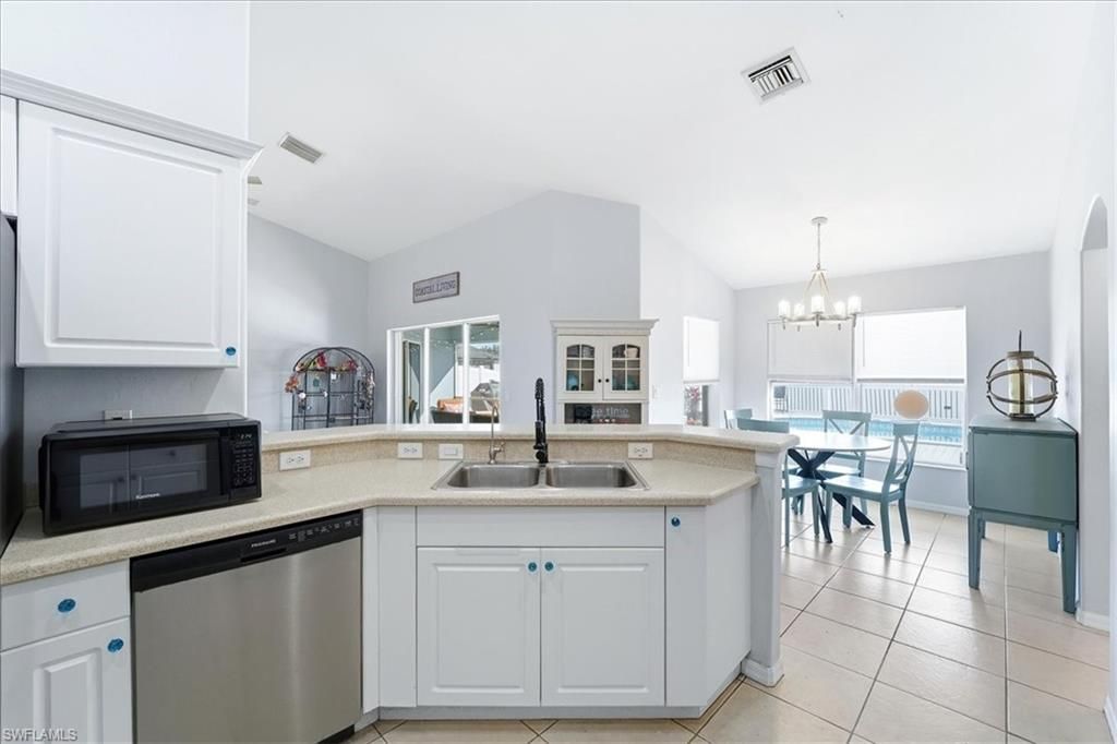 2625 NE 19th Pl, Cape Coral, FL 33909 Photo