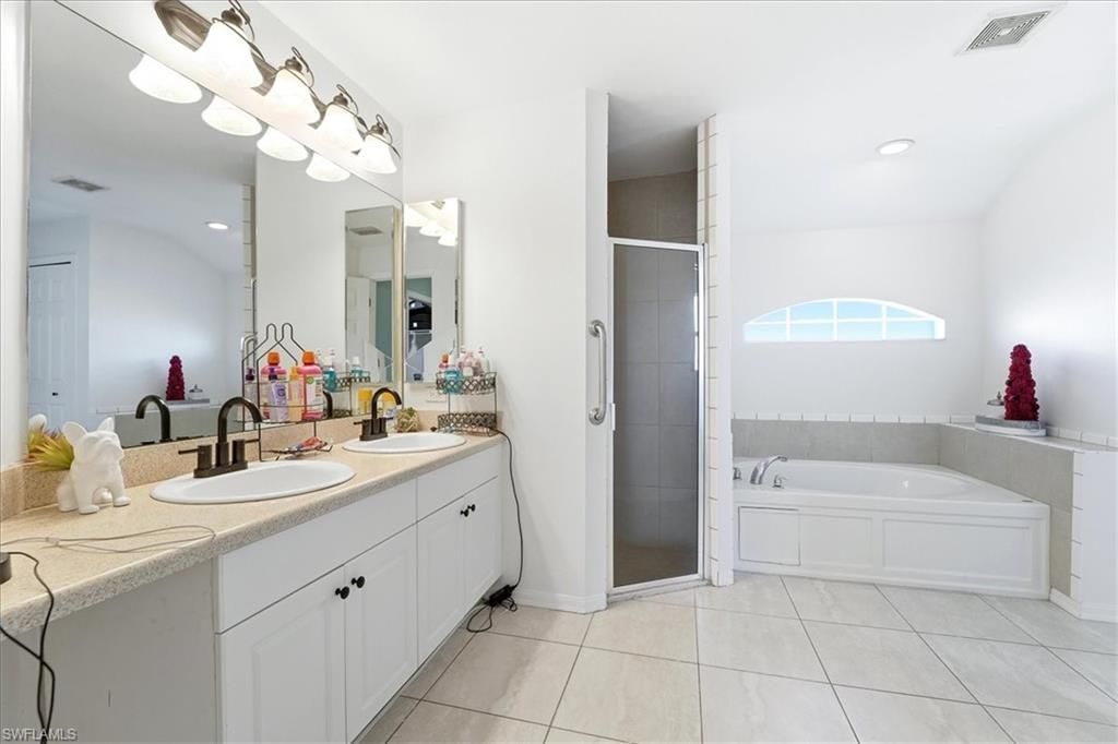 2625 NE 19th Pl, Cape Coral, FL 33909 Photo