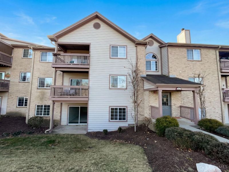 8392 Spring Valley Court, Unit 101, West Chester, OH 45069 Photo 1