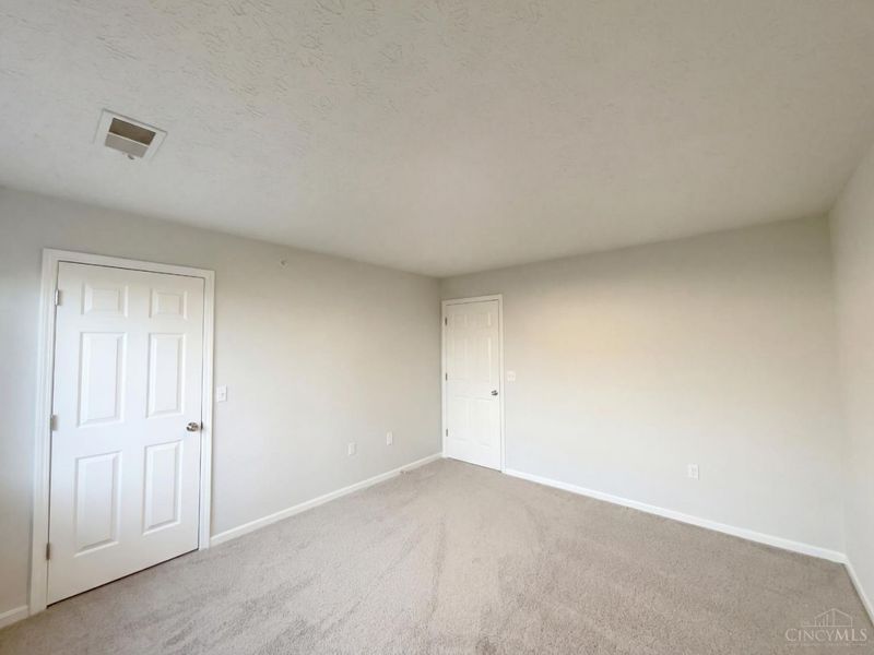 8392 Spring Valley Court, Unit 101, West Chester, OH 45069 Photo 11