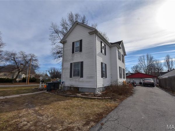 500 W 1st South Street, Mount Olive, IL 62069