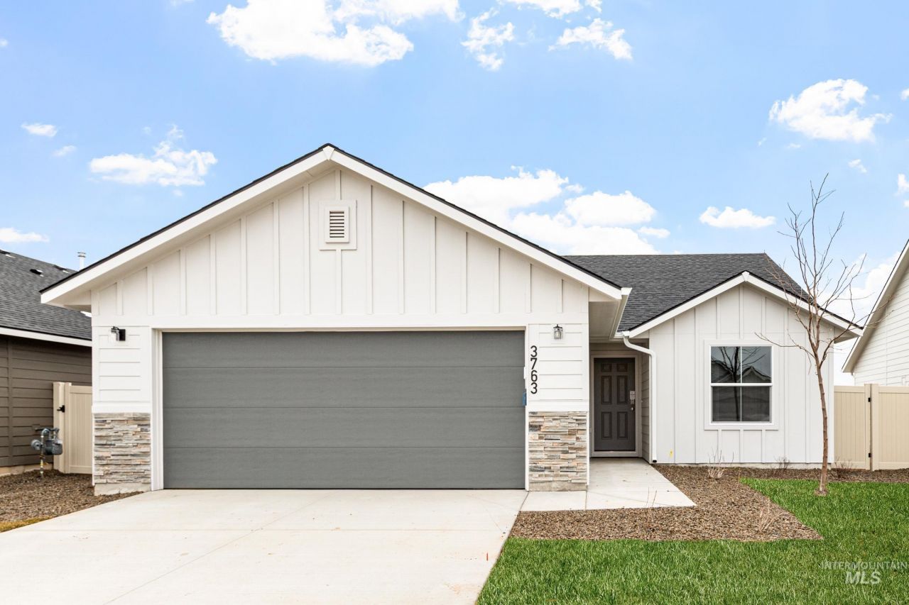 3763 E Syracuse St, Nampa, ID 83686 Main Photo