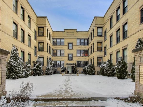4823 N Kimball Avenue, Unit 3, Chicago, IL 60625