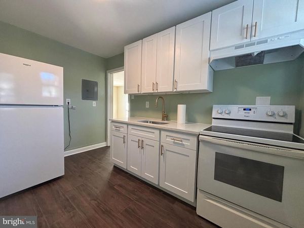 100 CLEVELAND AVENUE, TALLEYVILLE, DE 19803