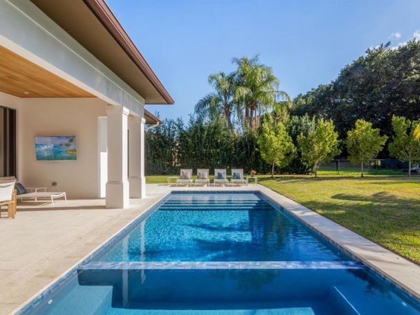 2719 Embassy Drive, West Palm Beach, FL 33401