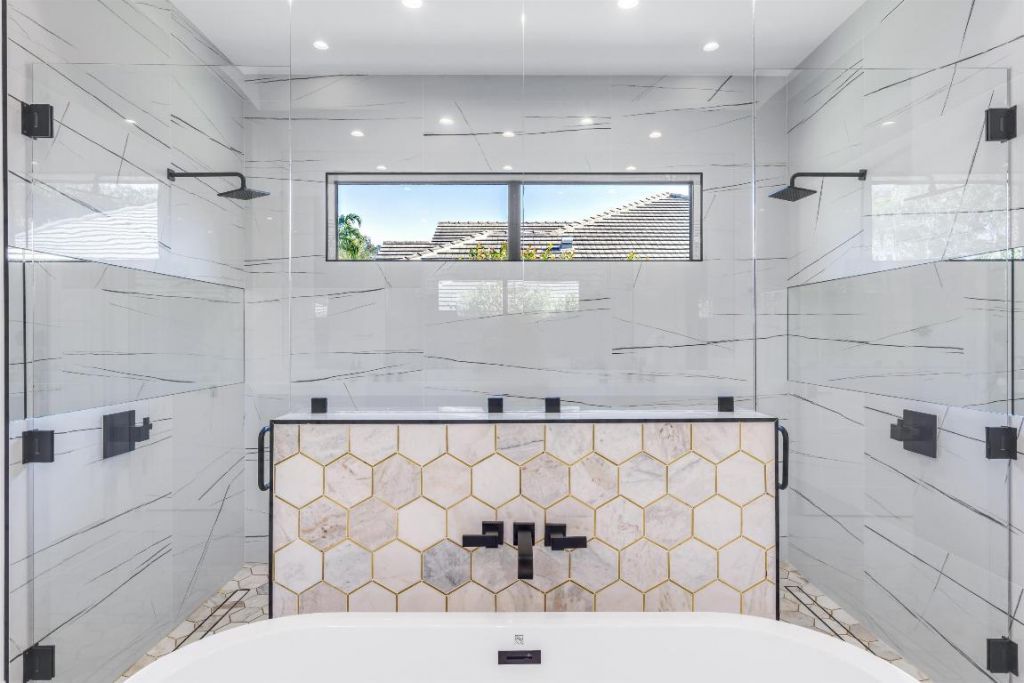 2719 Embassy Drive, West Palm Beach, FL 33401 Photo