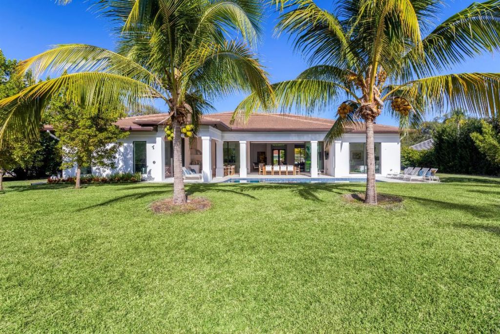 2719 Embassy Drive, West Palm Beach, FL 33401 Photo