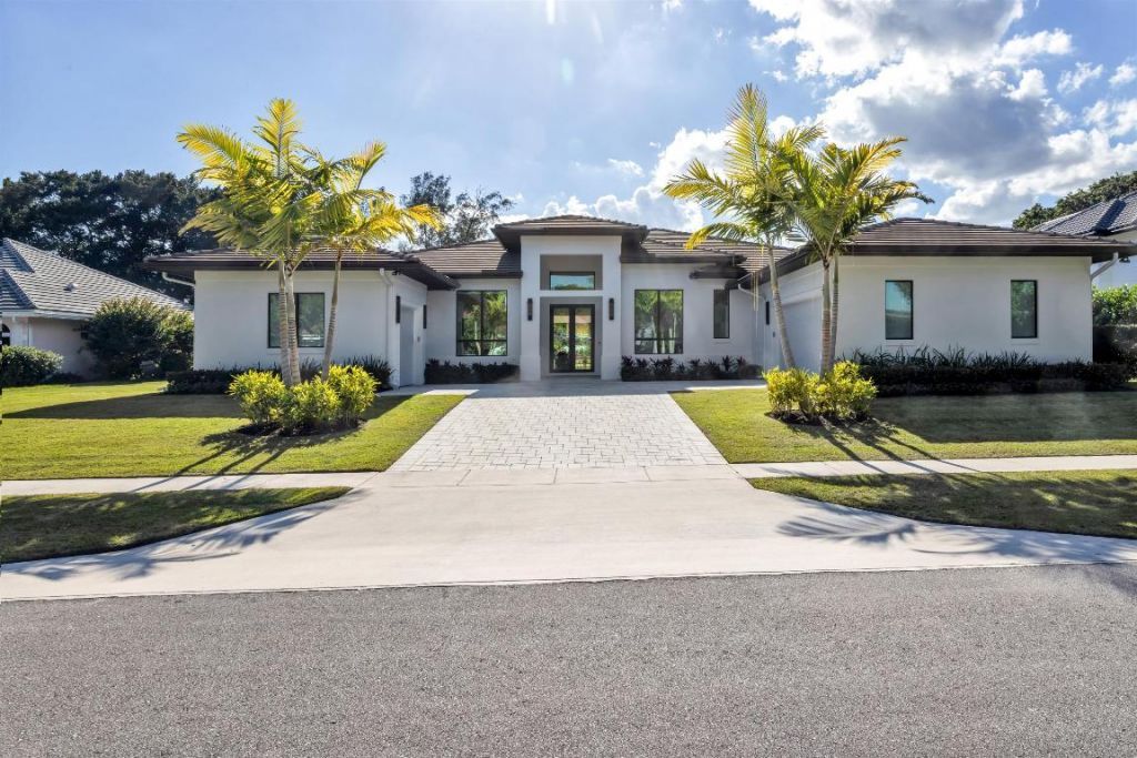 2719 Embassy Drive, West Palm Beach, FL 33401 Photo