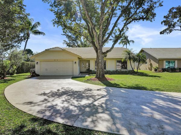 6010 Petaluma Drive, Boca Raton, FL 33433