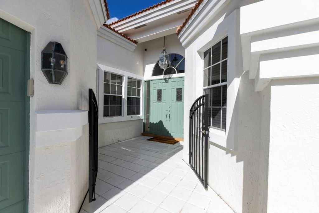 6391 NW 23rd Lane, Boca Raton, FL 33434 Photo