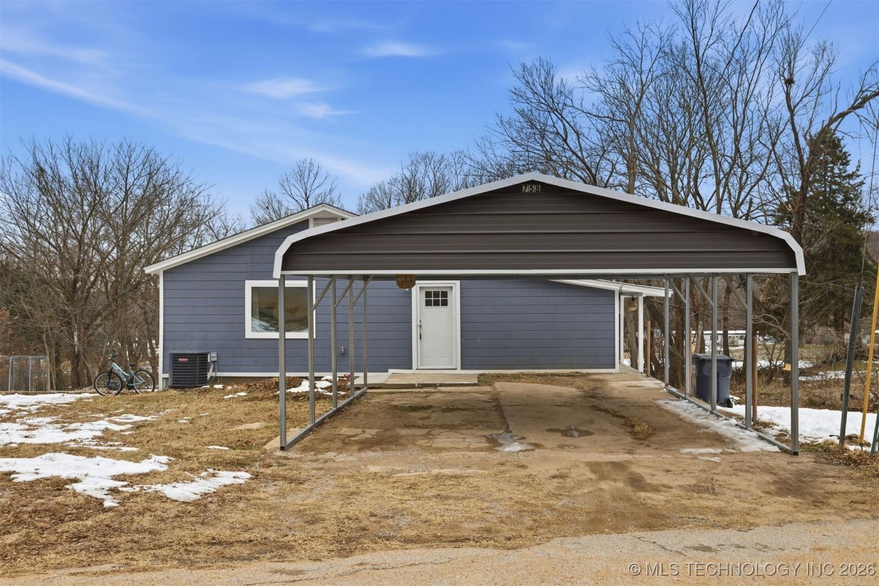 758 N Walnut Creek Drive, Sand Springs, OK 74063 Main Photo