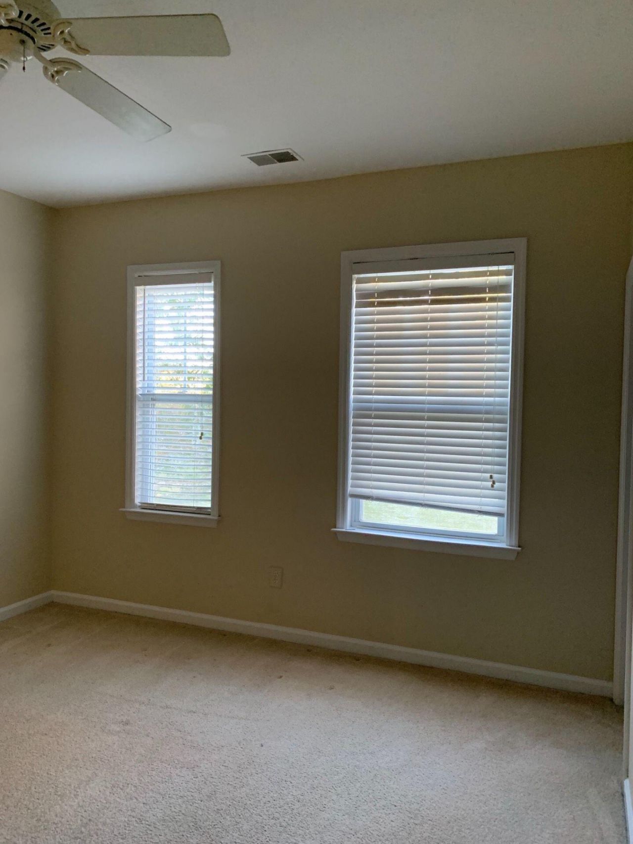 105 Barberry Street Photo 17