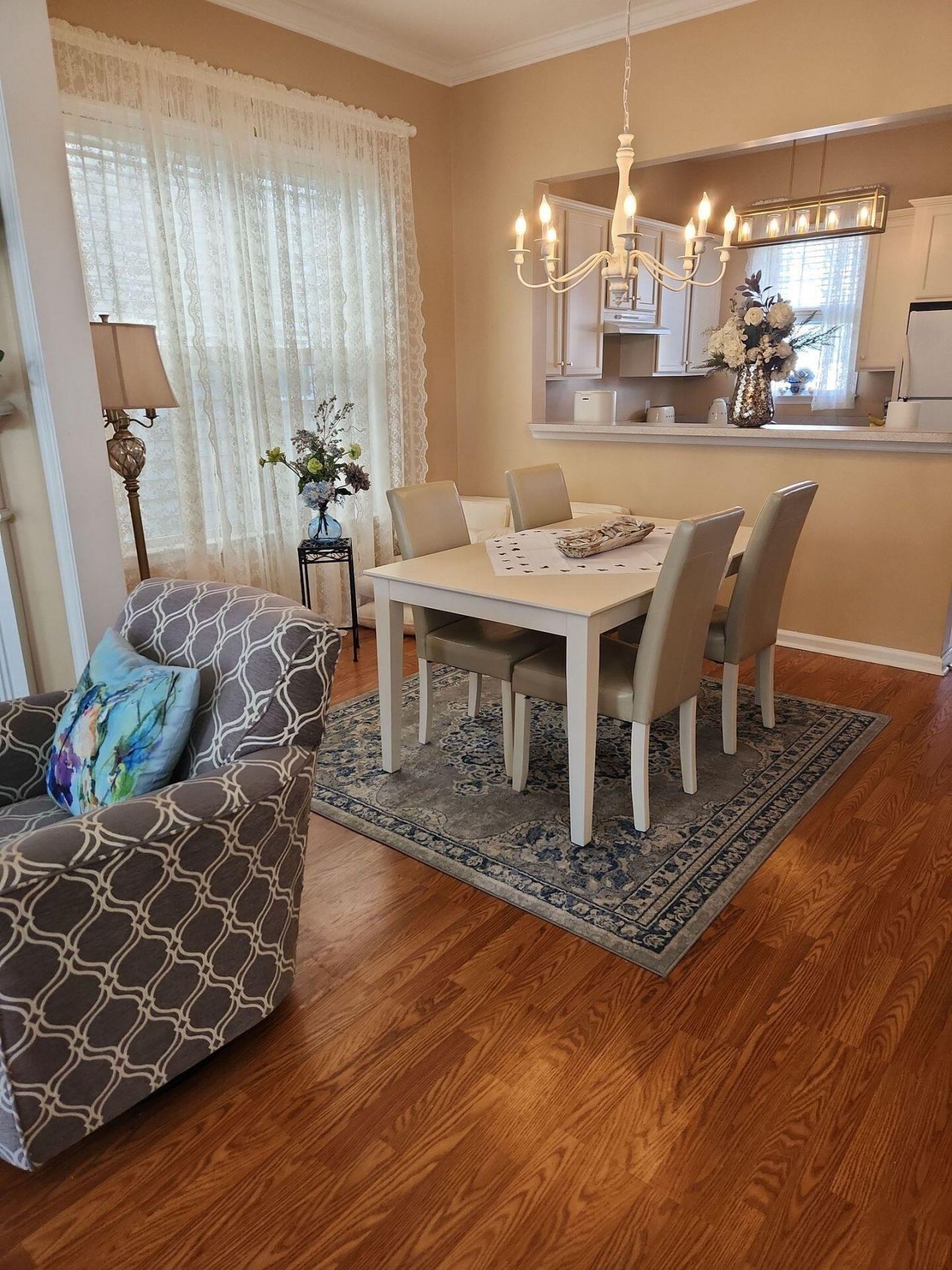105 Barberry Street Photo 6
