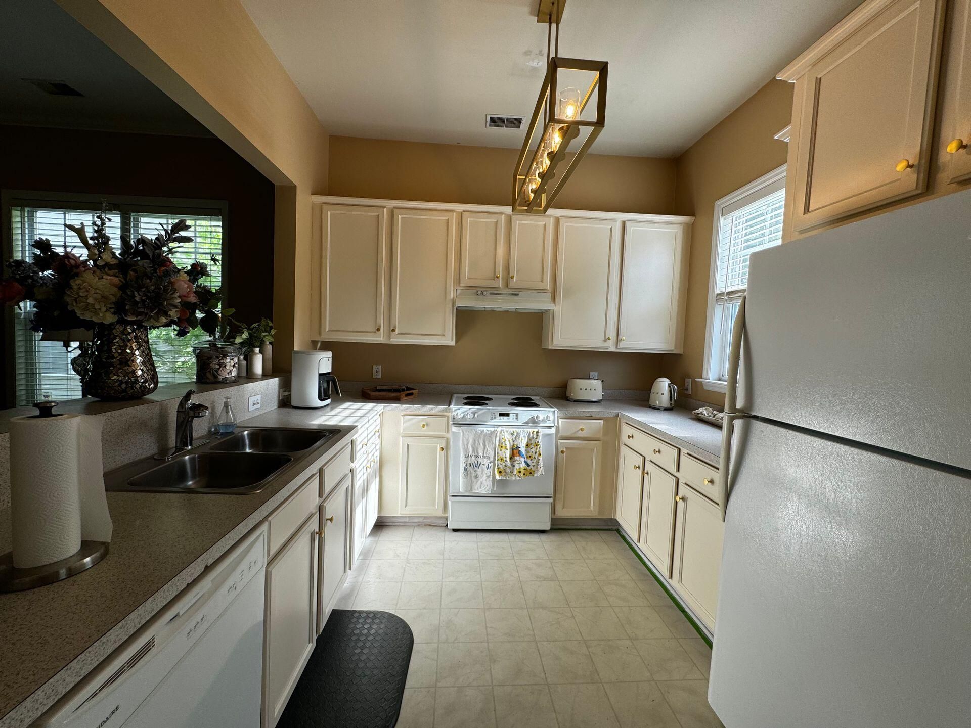 105 Barberry Street Photo 9