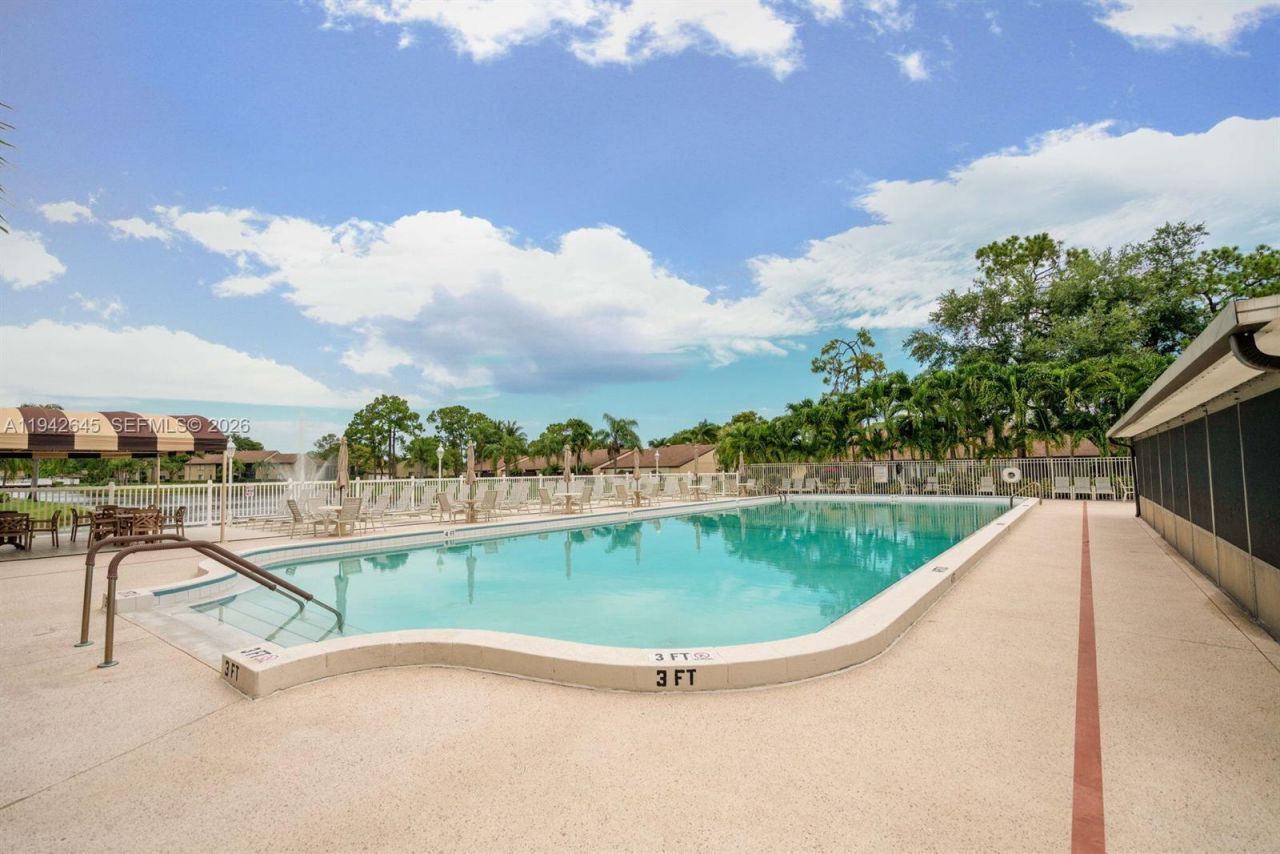 623 Sea Pine Way, Unit C1, Greenacres, FL 33415 Photo