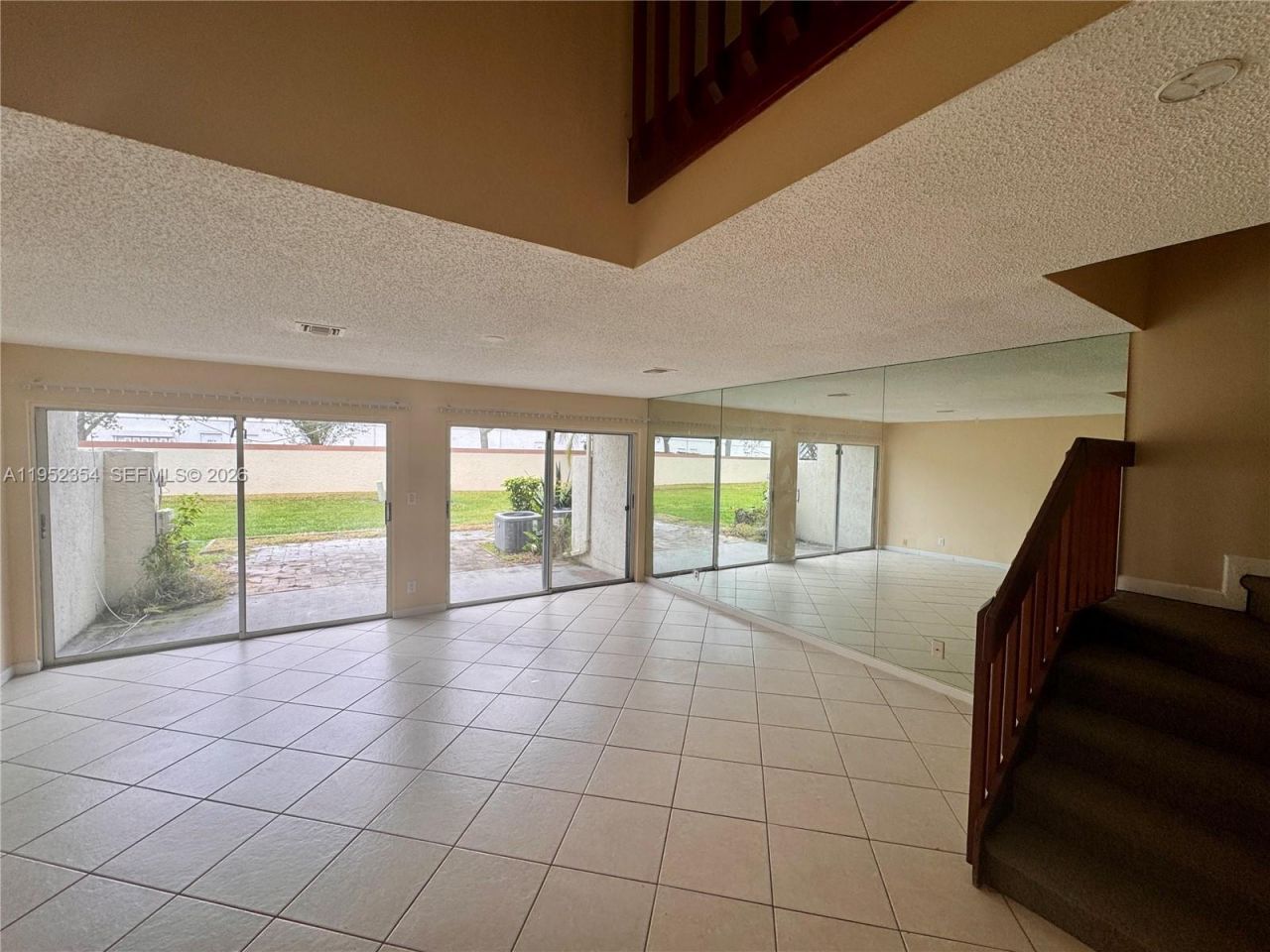 4879 N Hemingway Cir, Margate, FL 33063 Photo