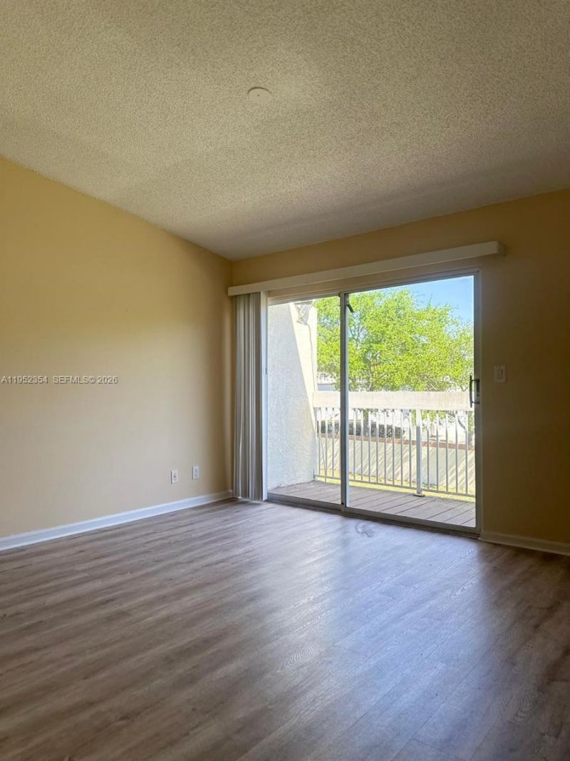 4879 N Hemingway Cir, Margate, FL 33063 Photo