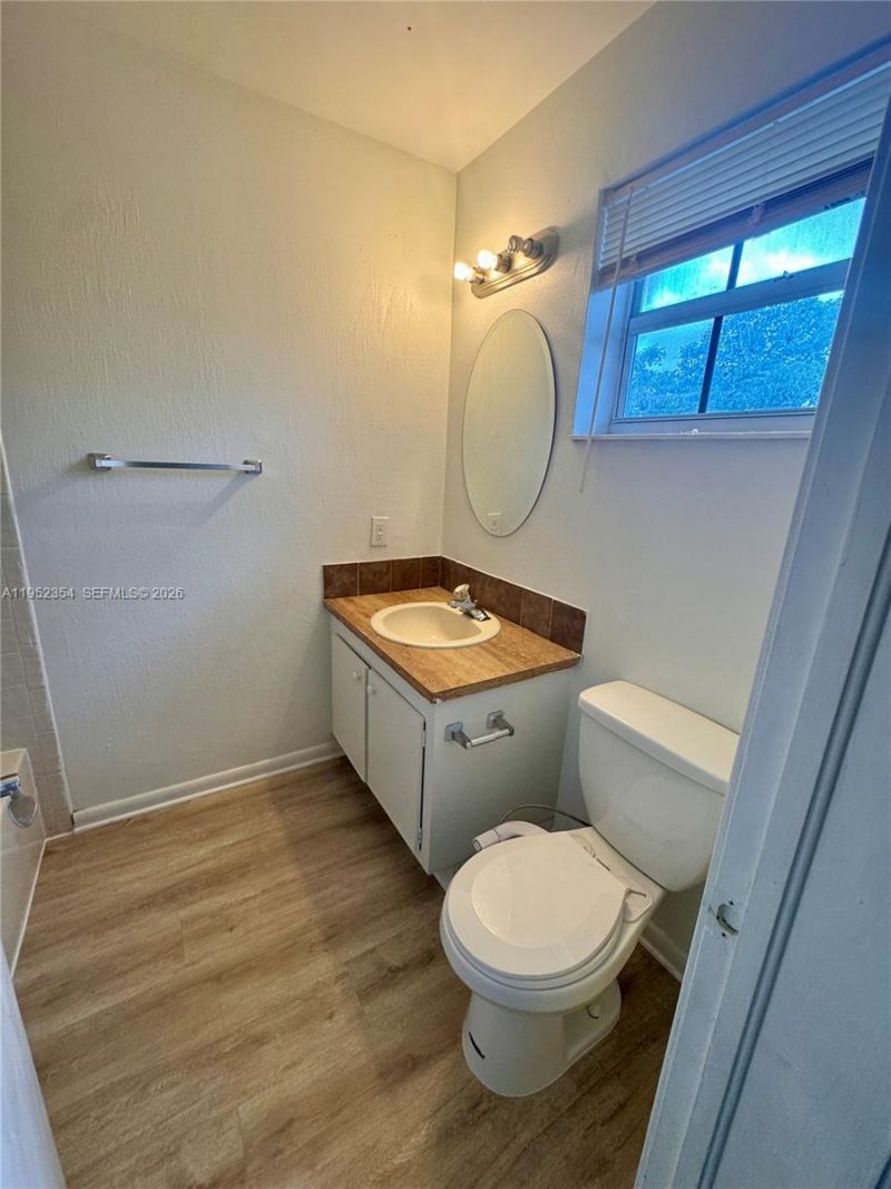 4879 N Hemingway Cir, Margate, FL 33063 Photo