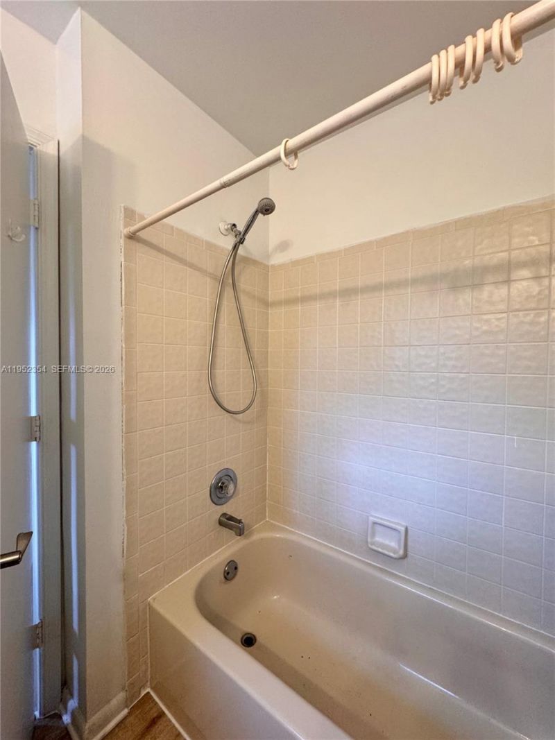 4879 N Hemingway Cir, Margate, FL 33063 Photo