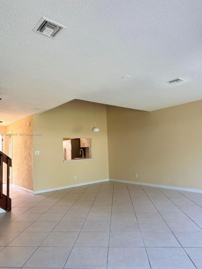 4879 N Hemingway Cir, Margate, FL 33063 Photo