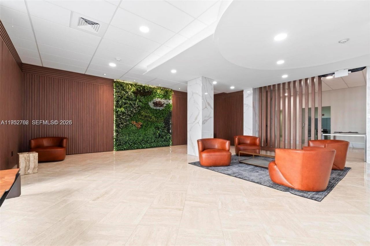 250 174th St, Unit 1410, Sunny Isles Beach, FL 33160 Photo